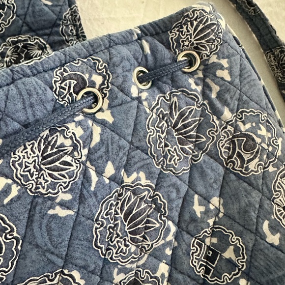 Dusty Blue quilted‎ backpack - Picture 5 of 9